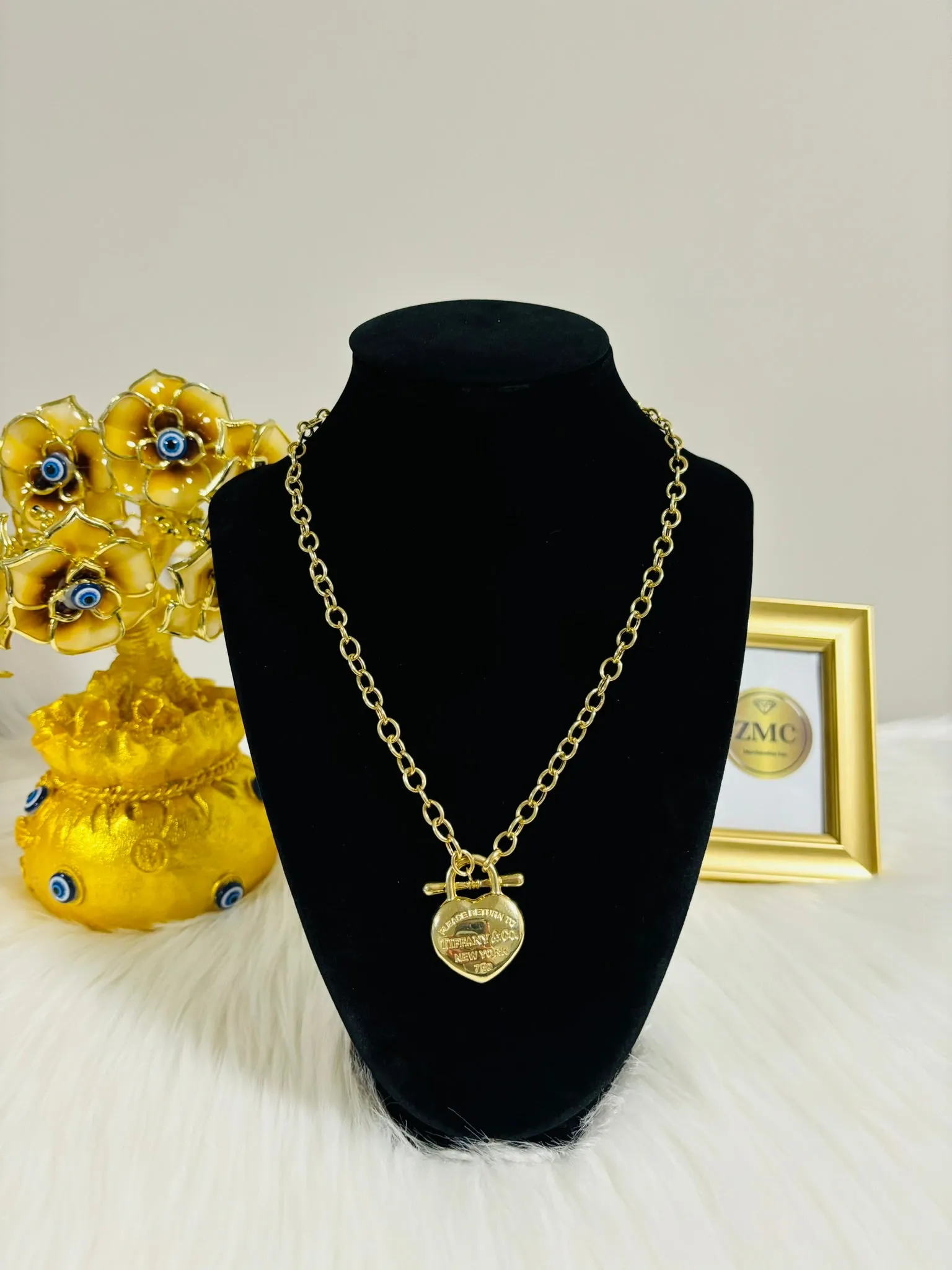 18K Gold Necklace with Heart Charm