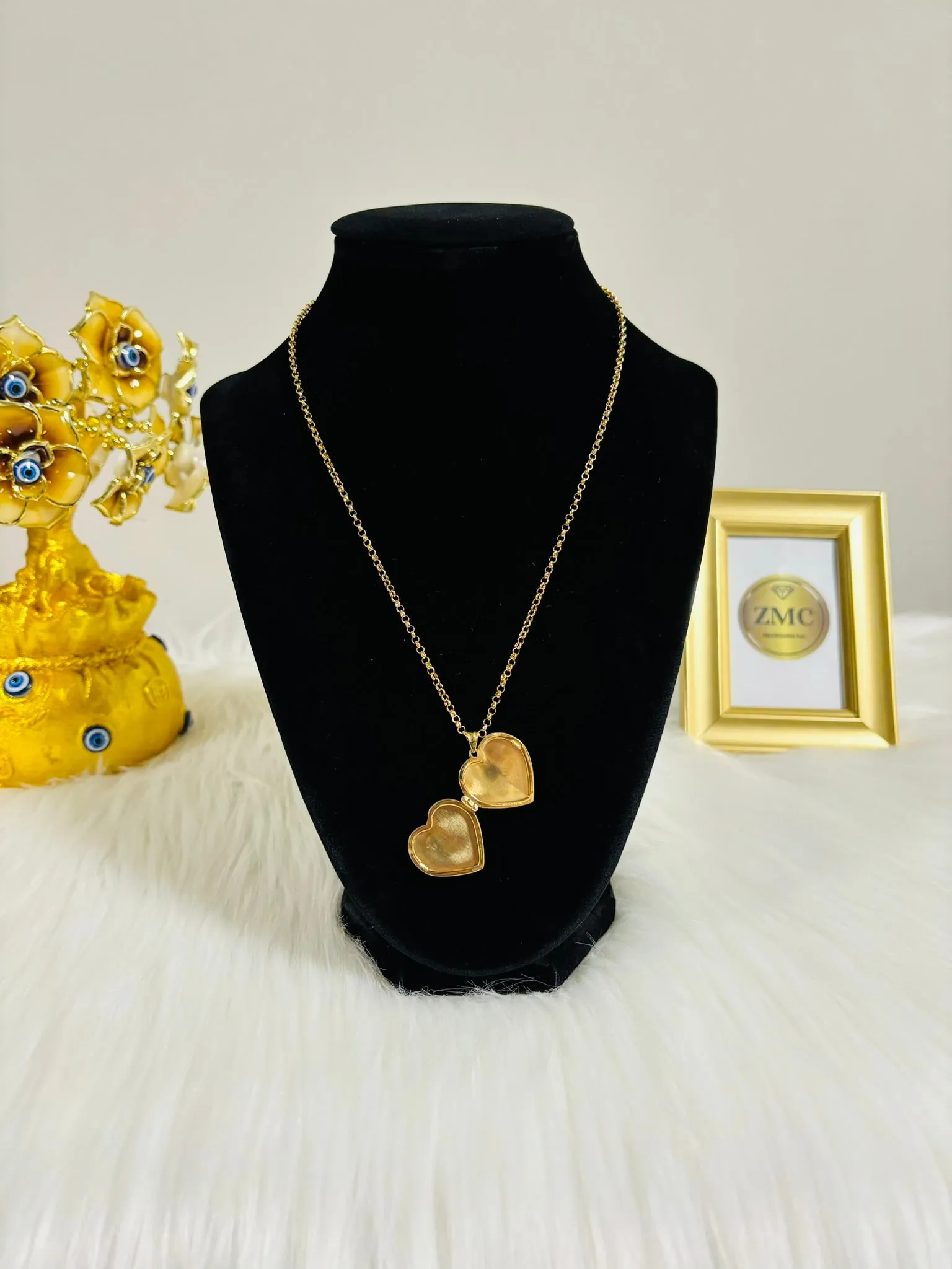 18K Gold Tauco with Heart Locket Pendant Necklace